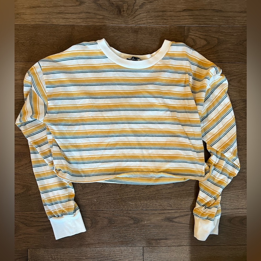 Forever 21 striped long sleeve crop top